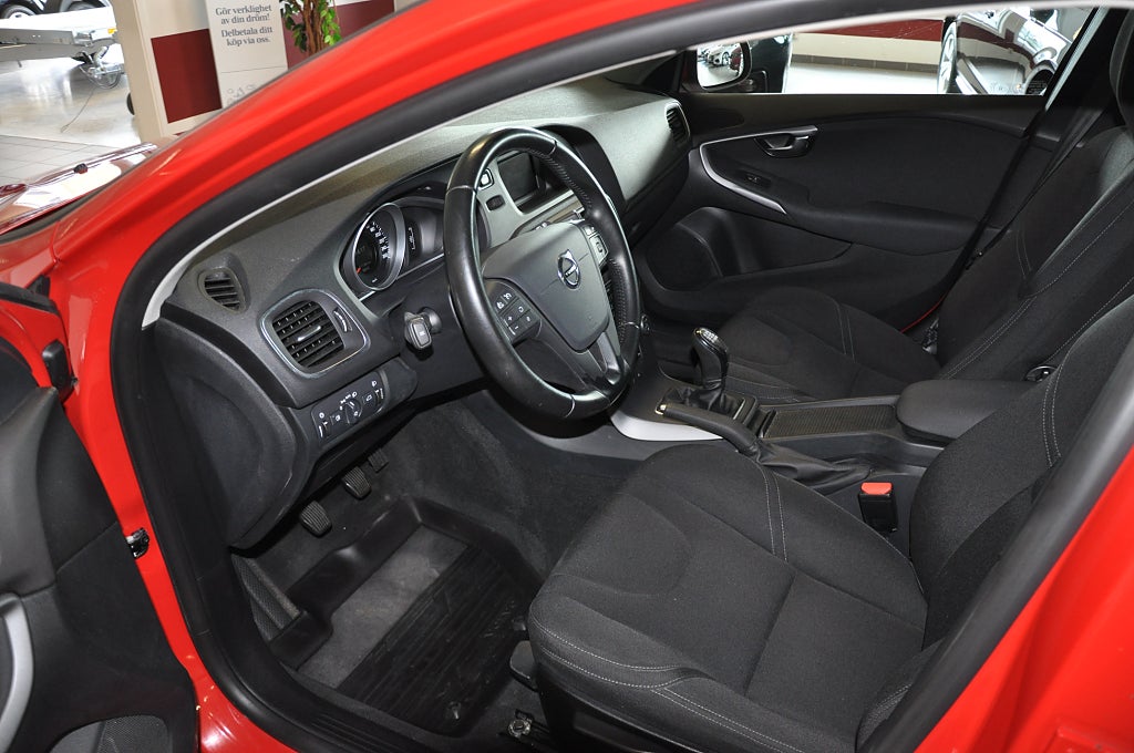 Volvo V40 2017 - miniatyr 13