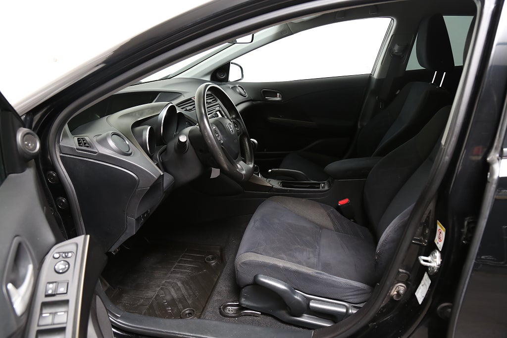 Honda Civic 1,8 i-VTEC 141hk Sport 5D Navi Kamera 2013