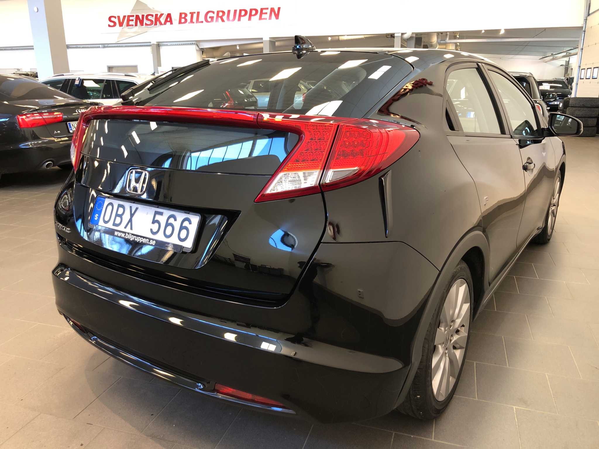 Honda Civic 1.8 i-VTEC 142hk M-värmare 2013, kuva 6/40
