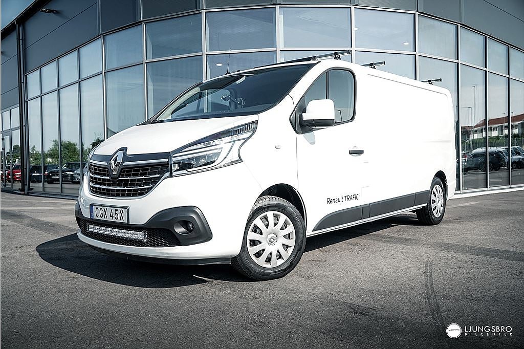 Renault Trafic Skåpbil 3.0t 2.0 dCi 145hk / 3 sits / Drag