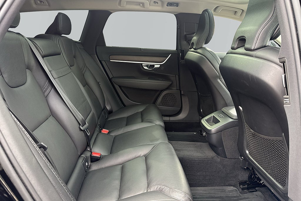 Volvo V90 Cross Country 2020