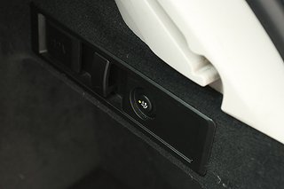 Kombi BMW 330e 15 av 27