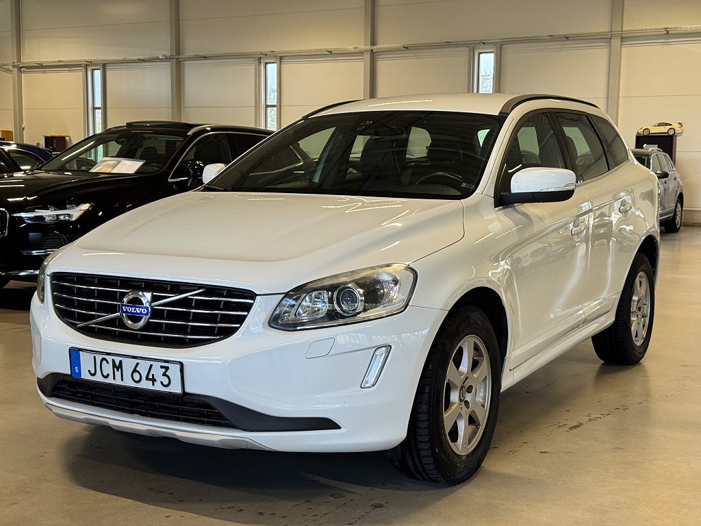 Volvo XC60 D4 AWD AUT DRAG V-HJUL KAMREM BYTT FULLSERVAD VÄRMARE