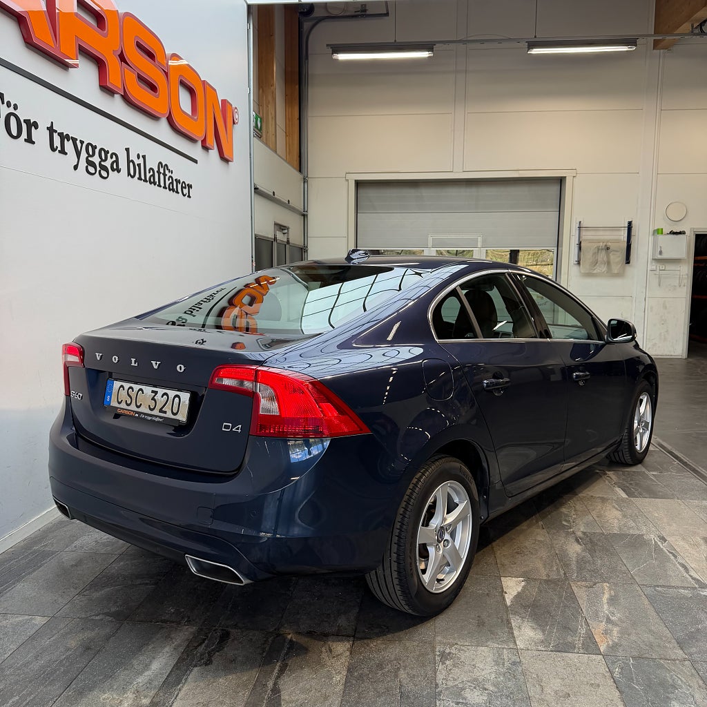 Volvo S60 *HÖSTREA*D4 Momentum Värmare PDC Bak Läder Kamrem bytt!