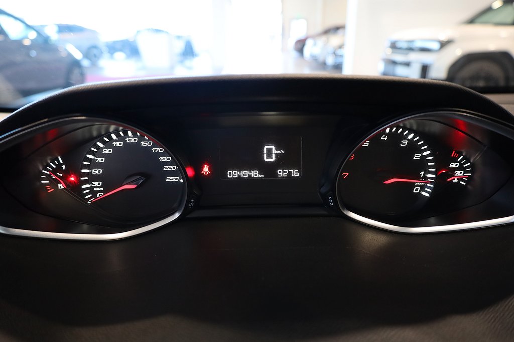 Peugeot 308 1,6 THP 125hk Active 5D Panorama Navi Blåtand 2013