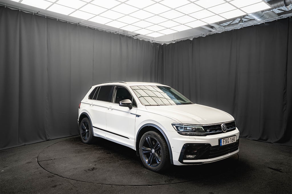 Volkswagen Tiguan TDI 4M R-Line BLACK D-VÄRMARE DRAG KAMERA COCKPIT MOMS