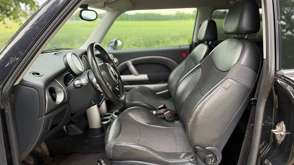 MINI Cooper Manual, 116hp, 2004