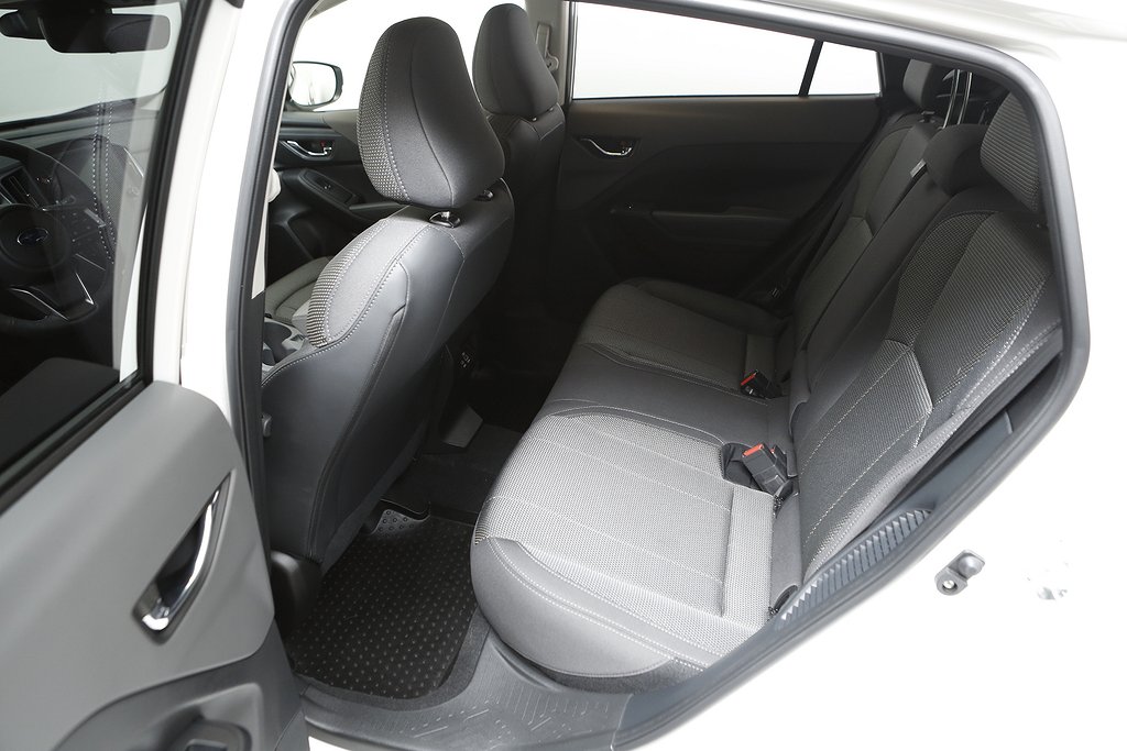 Subaru Crosstrek e-Boxer Limited AWD | Moms 2024
