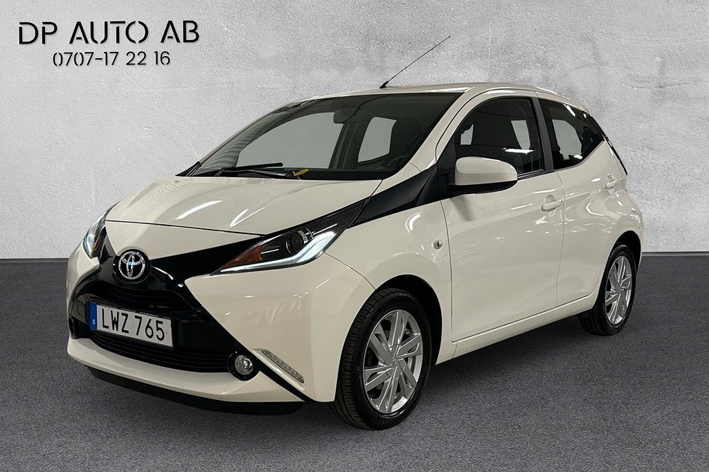 Toyota Aygo 1.0 VVT-i x-shift Automat Nyservad Lågmil EU6