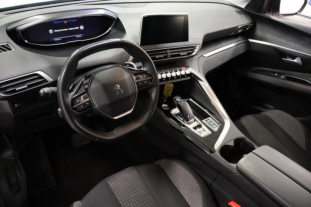 Bild på Peugeot 3008 Active 1.2 PT 130hk Aut - DRAG , CARPLAY