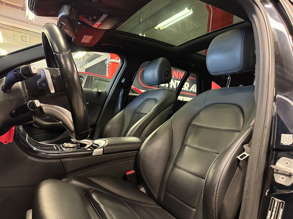 Mercedes-Benz C220 d 2018 - miniatyr 16