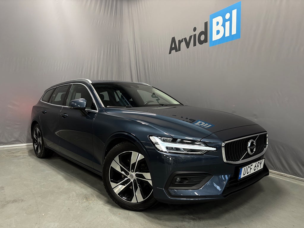 Volvo V60 B4 Geartronic Momentum Advanced SE VÄRM B-KAM DRAG NAVI