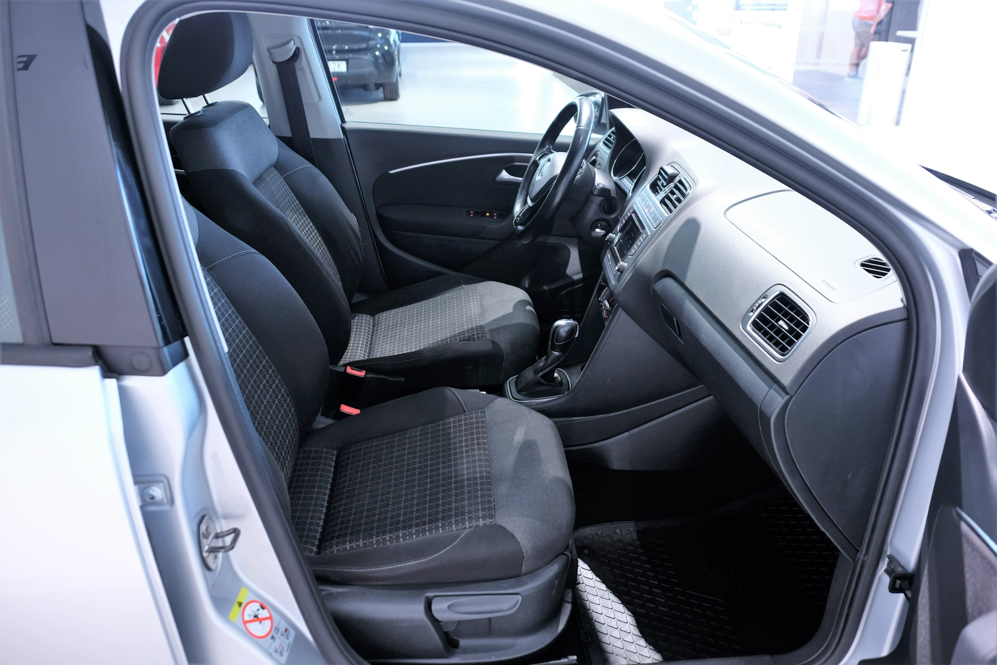 Volkswagen Polo 2017, bild 7/45