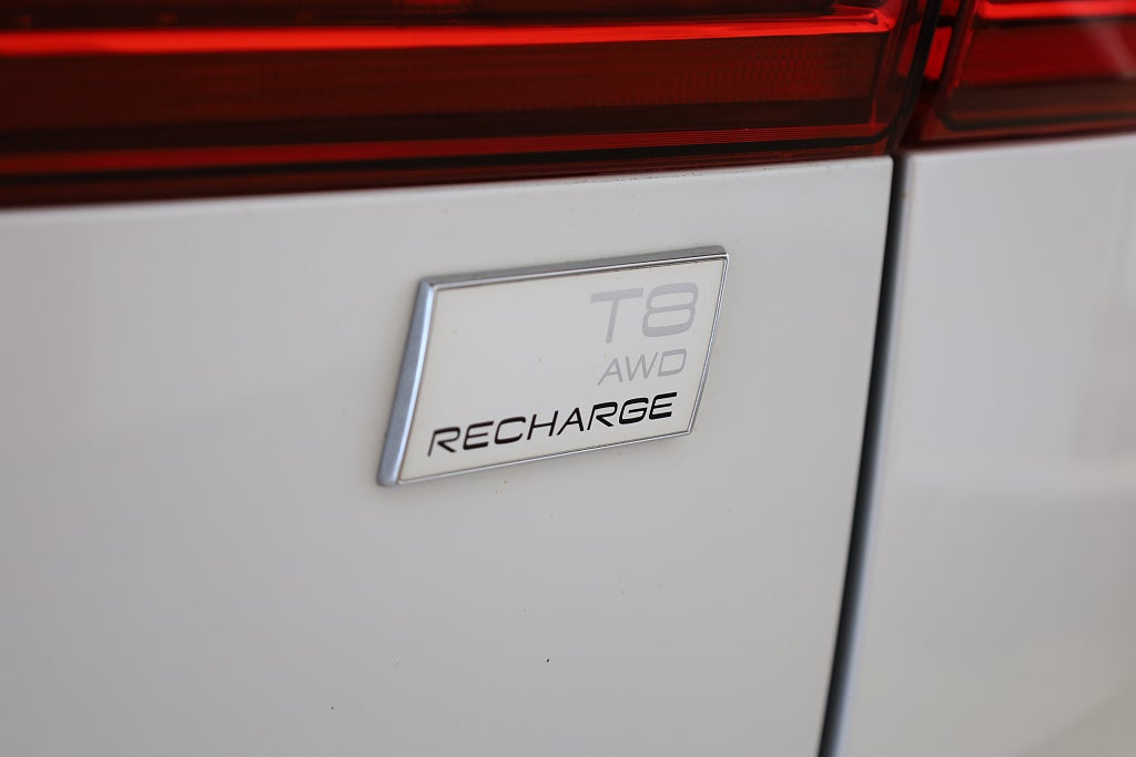 Volvo XC60 Recharge T8 AWD Inscription Orrefors Pano H&K 360° 2021