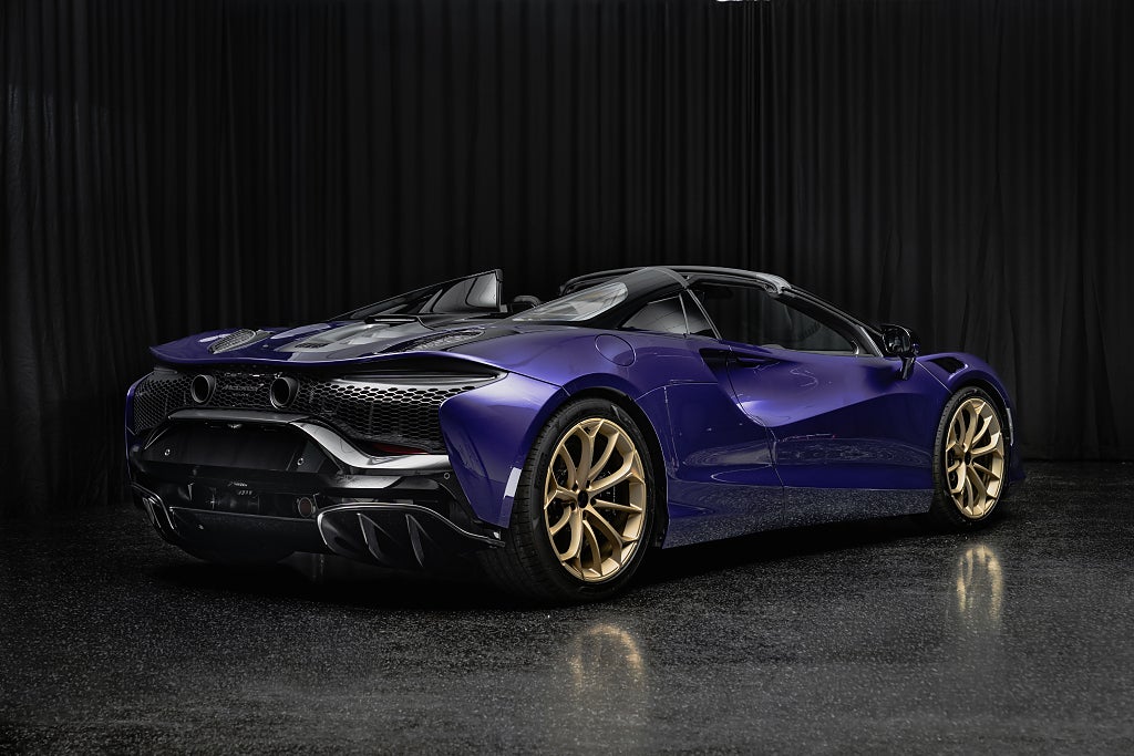 Gallery image 8 of 18