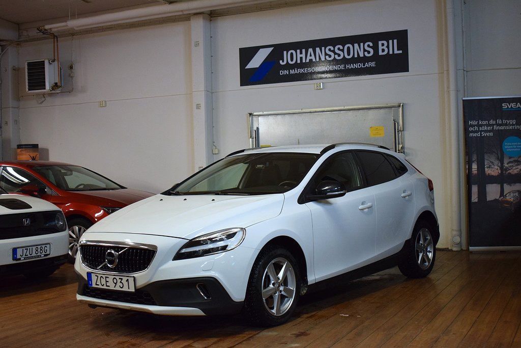 Volvo V40 Cross Country T3 Automat 152hk Värmare Drag