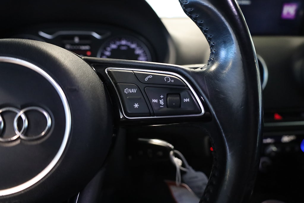 Audi A3 116hk Sportback 1.0 TFSI Comfort Drag PDC Blåtand 2017