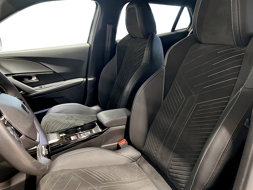 Bild på Peugeot 2008 GT 1.2 PT 130hk Aut EL-STOL FÖRARE B-KAMERA