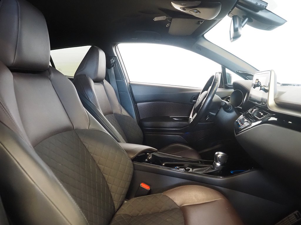 Toyota C-HR Hybrid CVT Executive Drag M-Värm JBL Kamera 2017