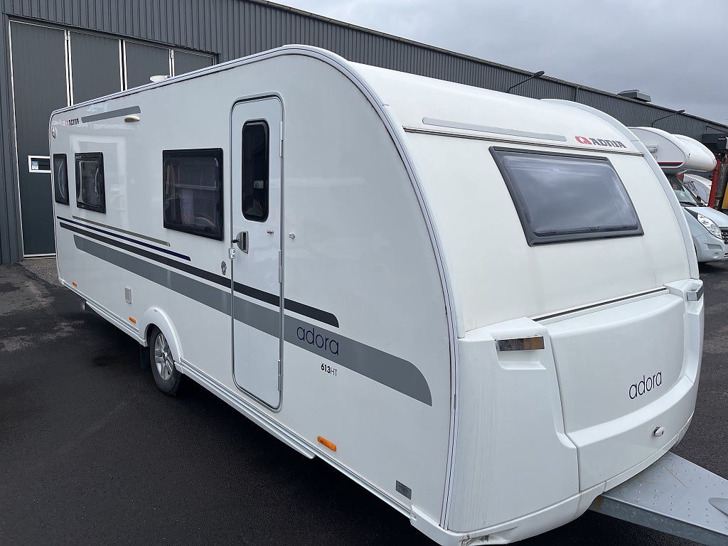 Adria Adora 613 HT ALDE/FRONTKÖK/LÅNGBÄDD