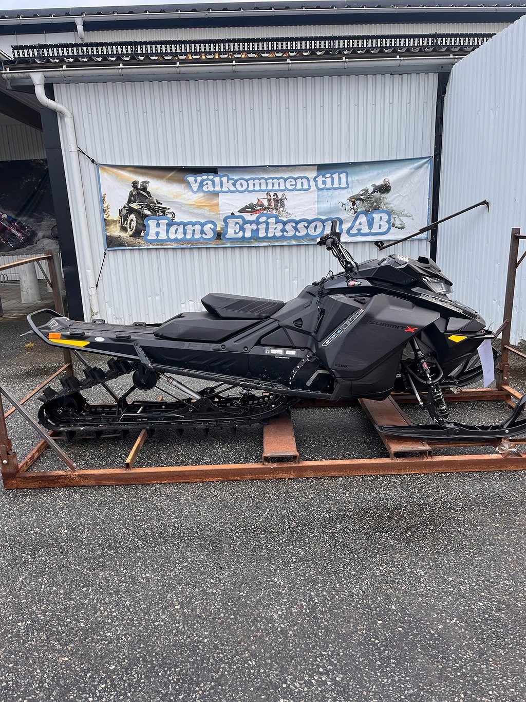 Ski-Doo Summit X 154 