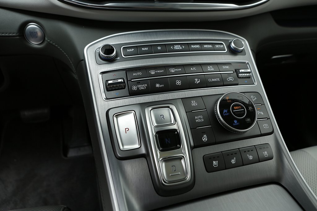 Hyundai Santa Fe Plug-in Hybrid 4WD Advanced Luxury Pack 2023
