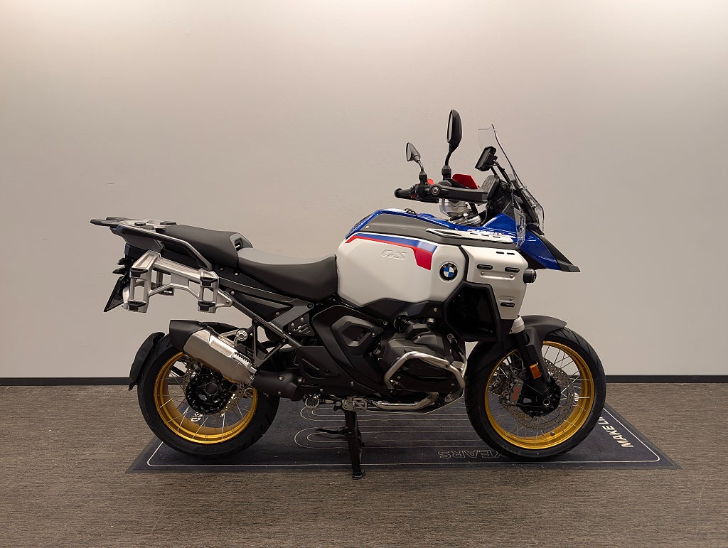 BMW R1300GS Adventure Trophy höjd 860-890mm KAMPANJ Touringpaket och
