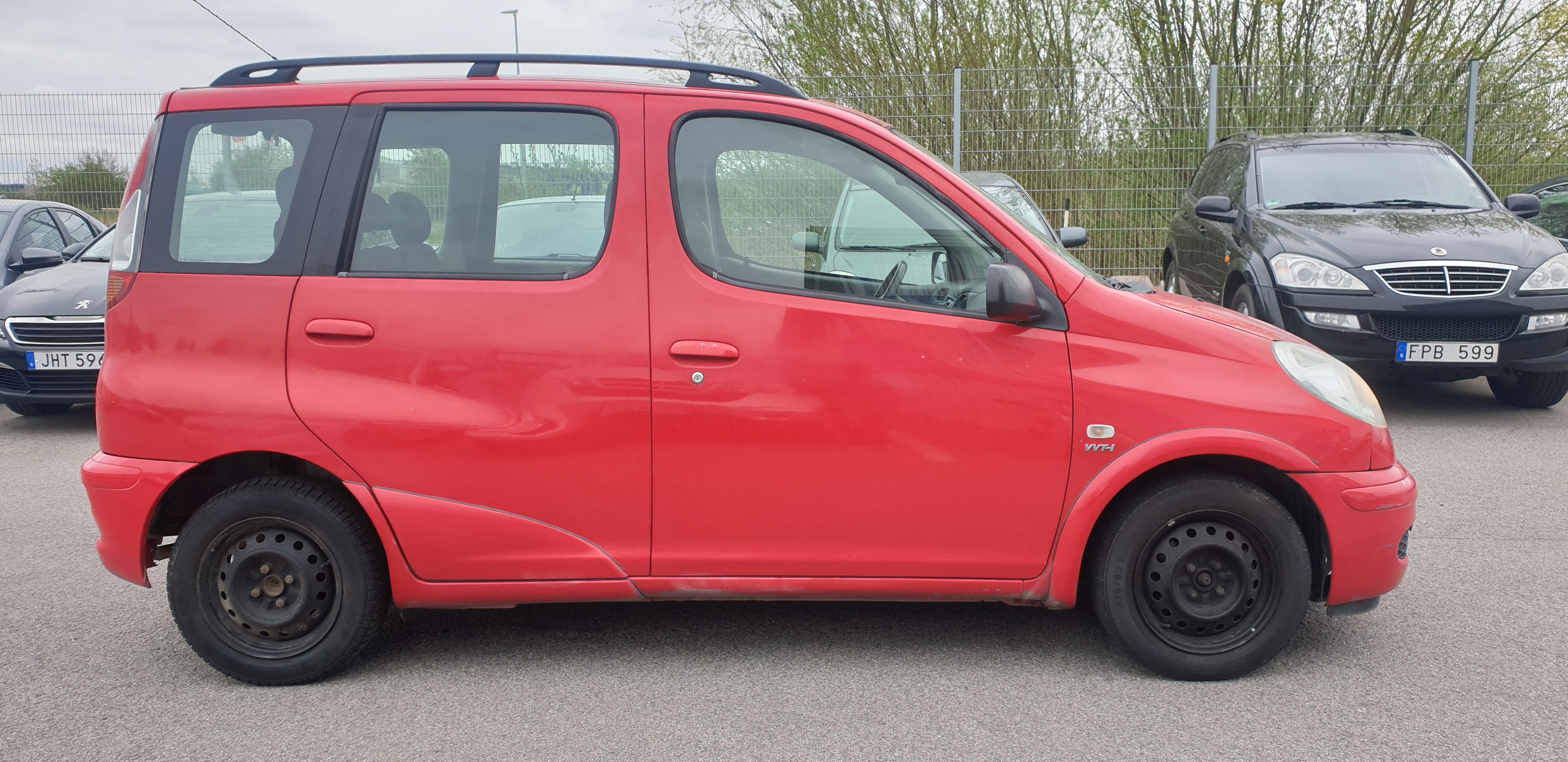 Toyota Yaris Verso 1.3 VVT-i 84hk 2005, bild 3/38