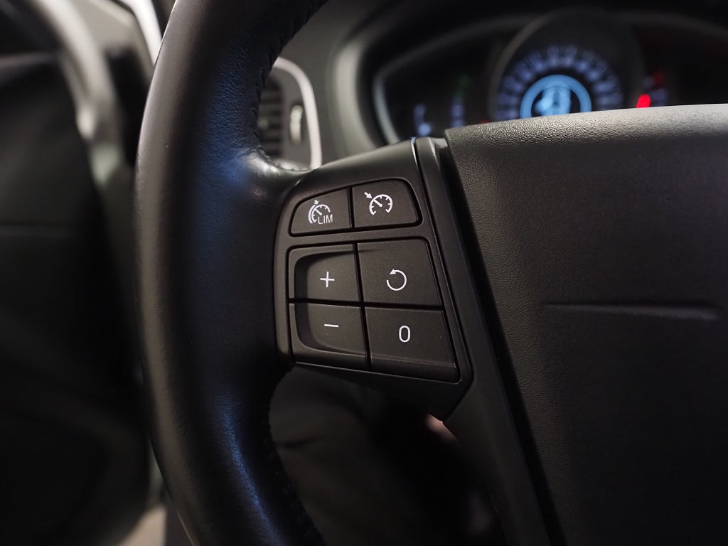 Volvo V40 T2 122hk Kinetic | Farthållare | Bluetooth | 2016