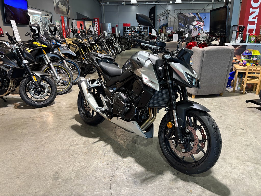 Honda CB750C Hornet E-Clutch 