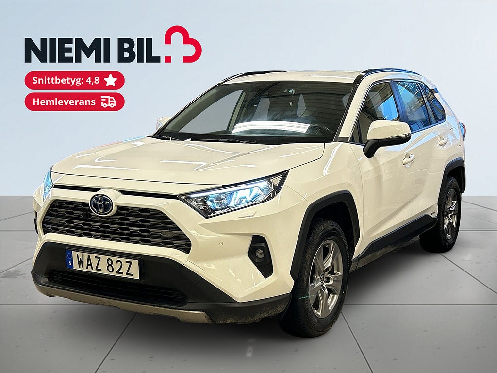 Toyota RAV4 Hybrid AWD MOMS/SoV-Däck/Drag/Adap Fart/Rattvärm/Kamera