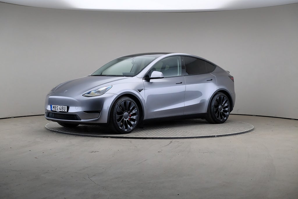 Tesla Model Y Performance 534hk AWD Drag