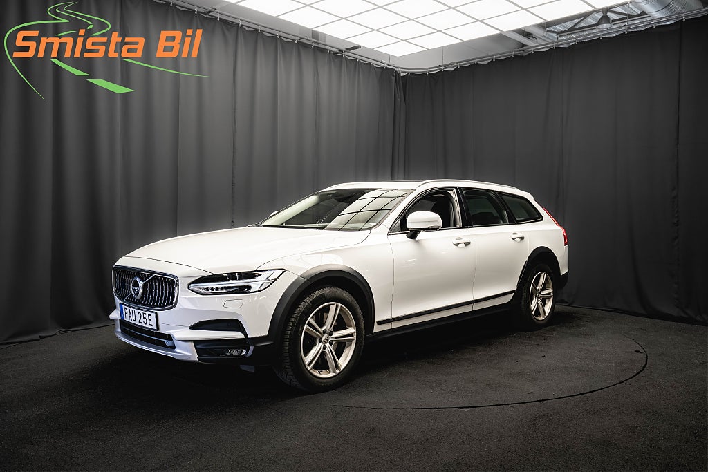 Volvo V90 Cross Country D4 AWD PANORAMA LÄDER DRAG 360° ELSTOL D-VÄRMARE 190hk