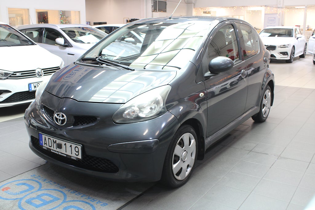 Toyota Aygo 5-dörrar 1.0 VVT-i Ny Besiktigad 