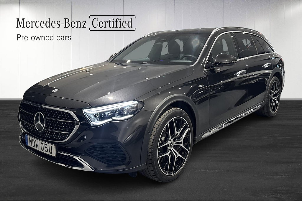 Mercedes-Benz E 300 de 4M All-Terrain Panorama / Burmester