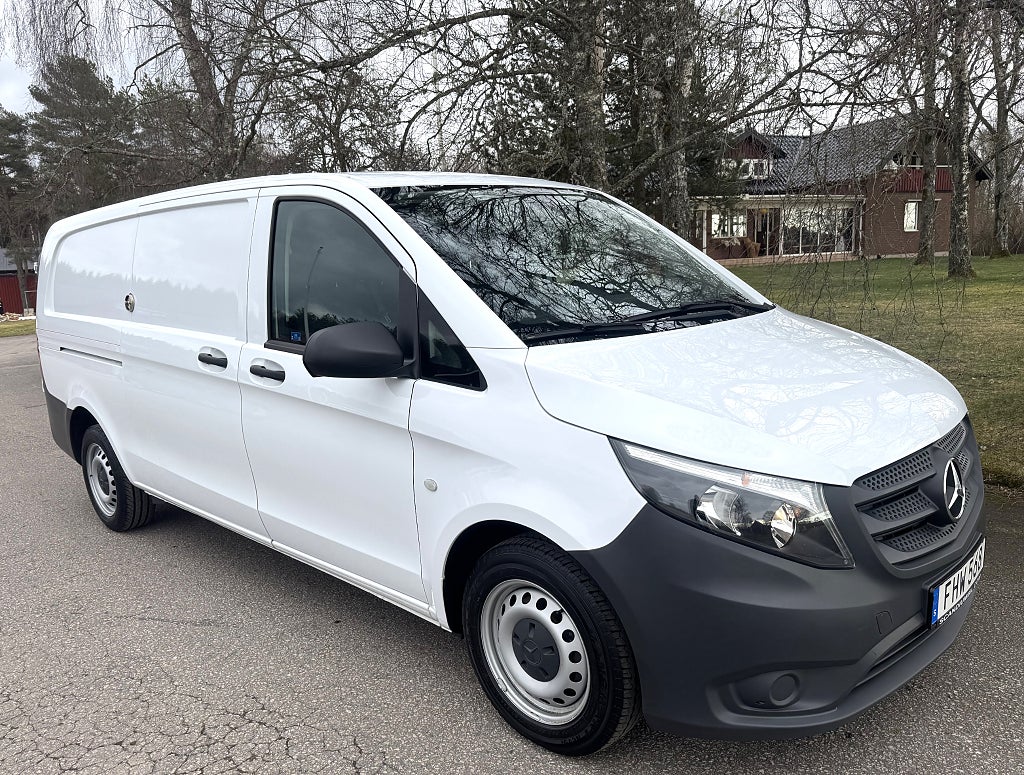 Mercedes-Benz Vito 114 CDI Extralångt Skåp Värmare & Drag