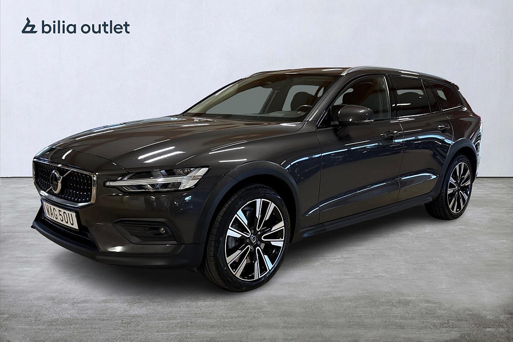 Volvo V60 Cross Country B4 AWD Plus / 360-kamera / H/K / Skinn / Keyless / Moms