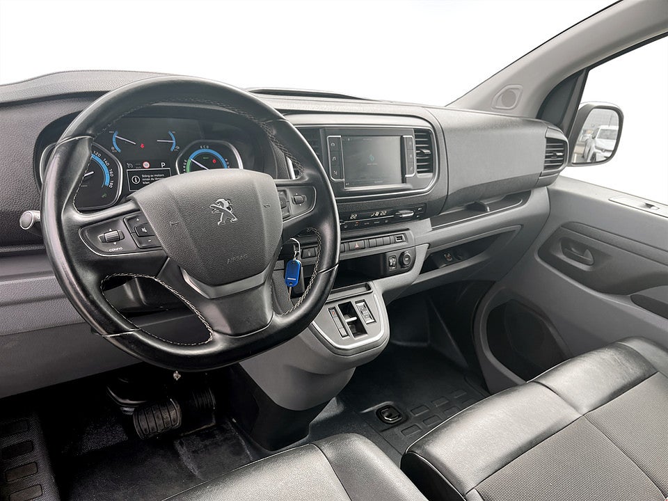 Bild på Peugeot e-Expert PRO+ 75kWh 136hk Aut L3 B-KAMERA NAVI