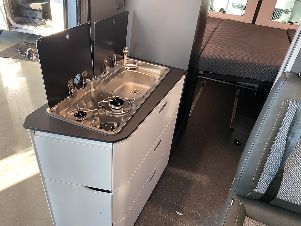 Adria Twin 600 SPB / Under 6 m / Automat / Dieselvärmare / - Adria