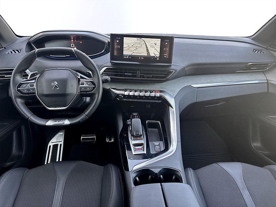 Bild på Peugeot 5008 GT 1.2 PT 130hk Aut 7-SITS B-KAMERA CARPLAY