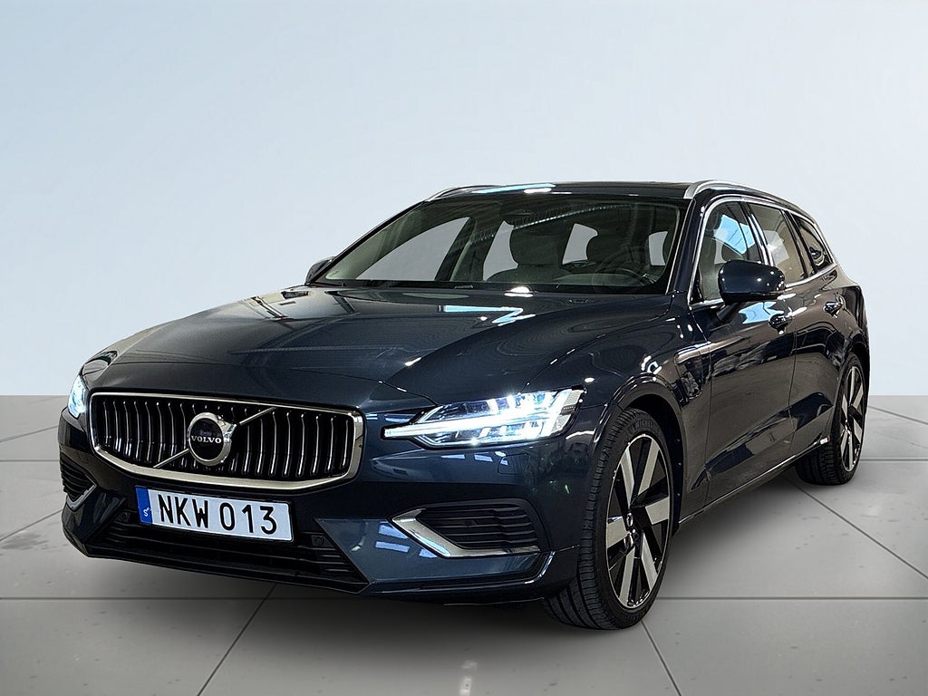 Volvo V60 Recharge T6 AWD Aut Kamera Cockpit Pano H/K MOMS S&V