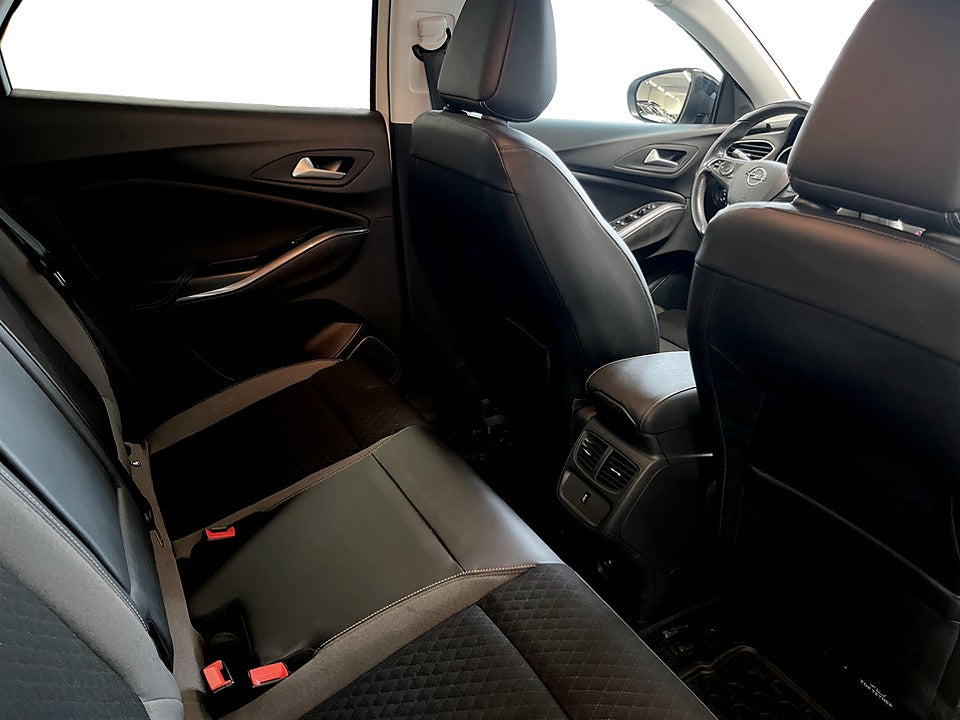 Bild på Opel Grandland X Designline PHEV 225hk Aut B-KAMERA CARPLAY NAVI