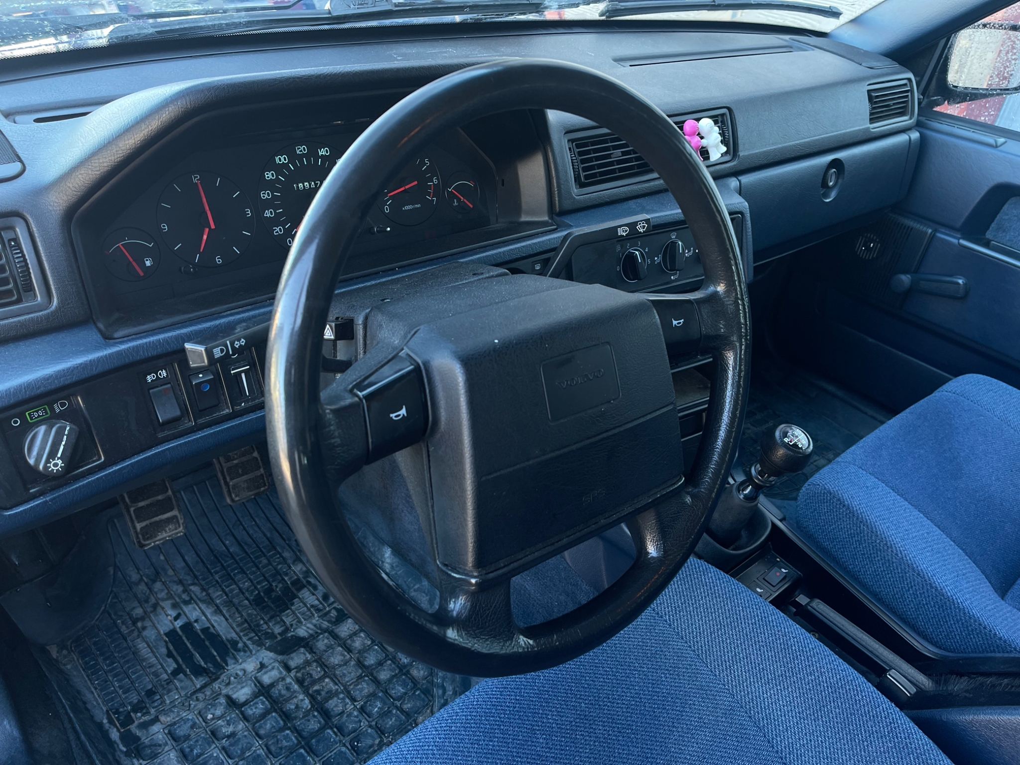 Volvo 944 2.3 116hk 1994, bild 2/44