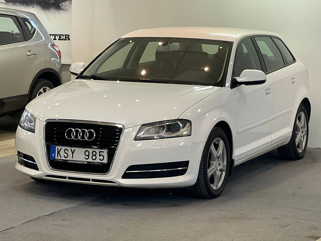 Audi A3 SPORTBACK 1.6 TDI S TRONIC ATRACTION NY BESIKTAD NY SERVAD