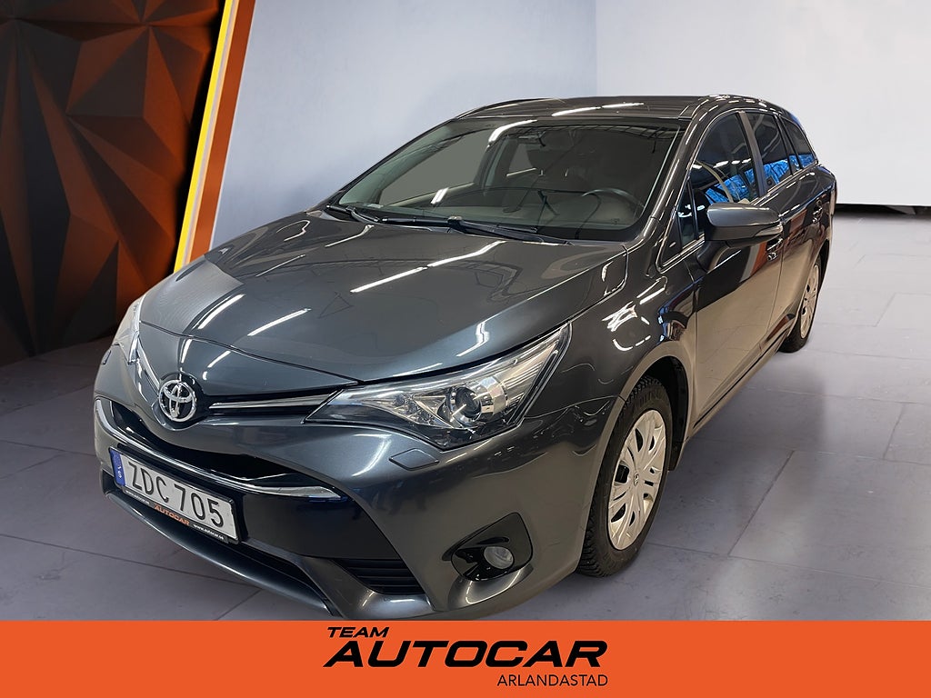 Toyota Avensis Kombi 1.8 Active plus/B-kamera/Dragkrok/S&V/Nyservad