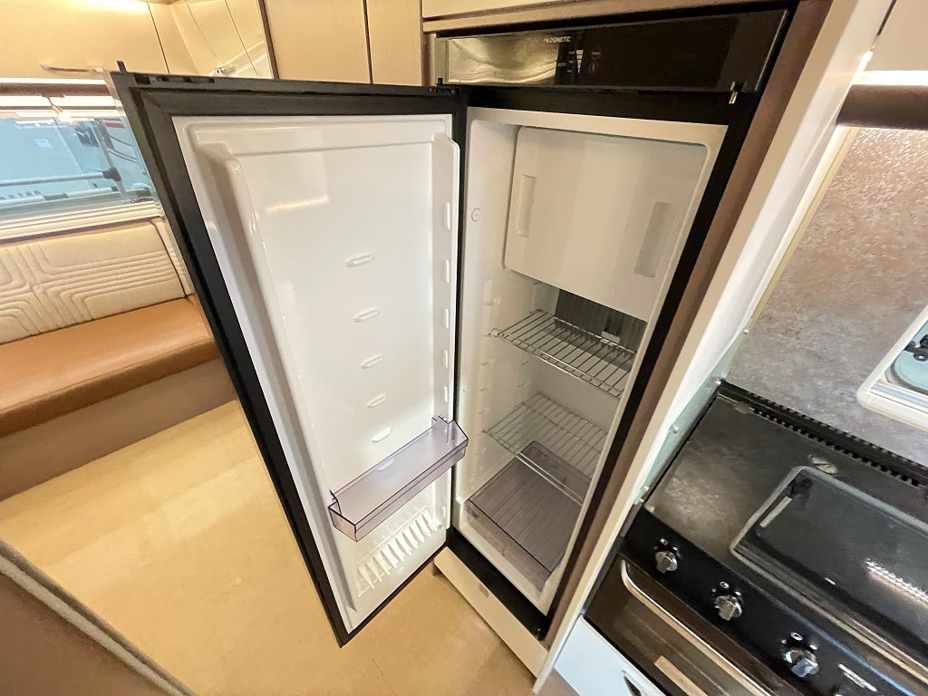 Bürstner Lyseo 744 TD Harmony Line /Soffa bak/Taksäng x2/AC bodel/Solcell - Bürstner