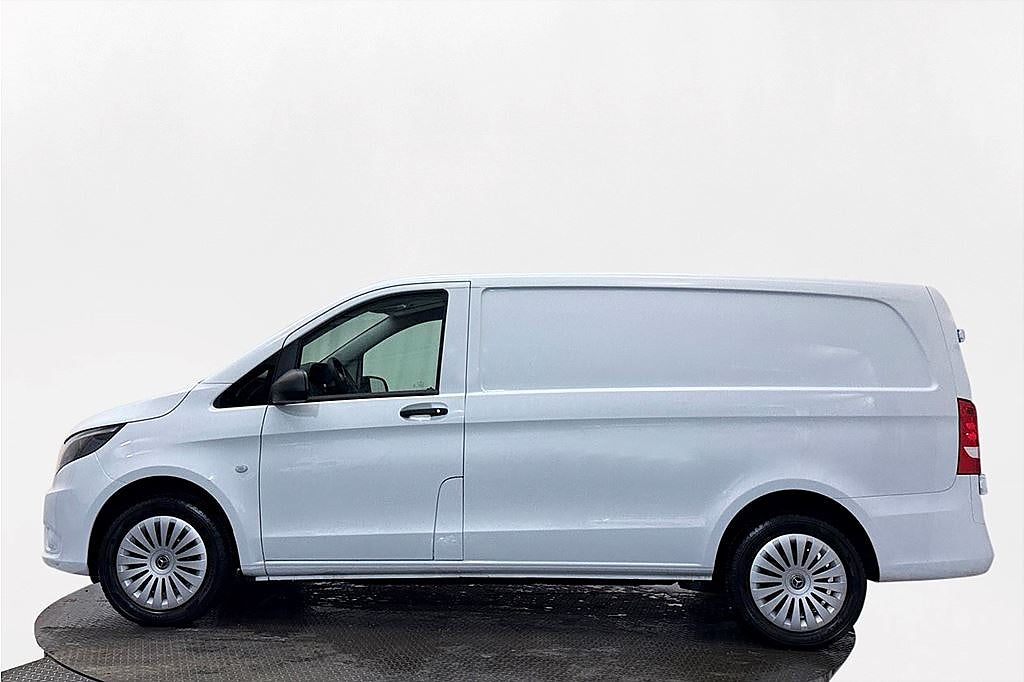 Mercedes-Benz Vito 111 3.2t Kamera Sätesvärme LÅGMIL MOMS
