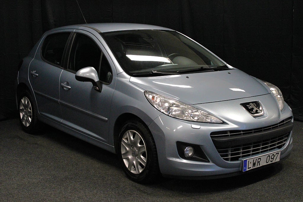 Peugeot 207 5-dörrar 1.4 95hk / Lågmil / 888:-/årskatt/ 1.95% Ränta