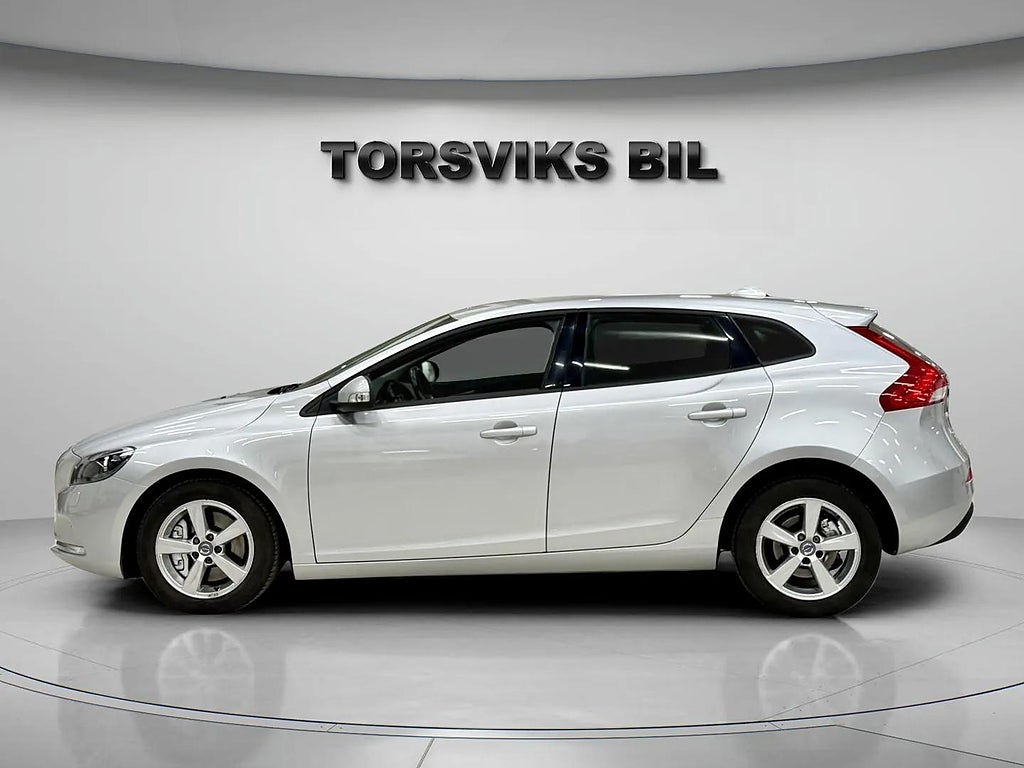 Volvo V40 D2 Geartronic Kinetic/Ny Kamrem 11600 mil 2 Ägare - miniatyr 3