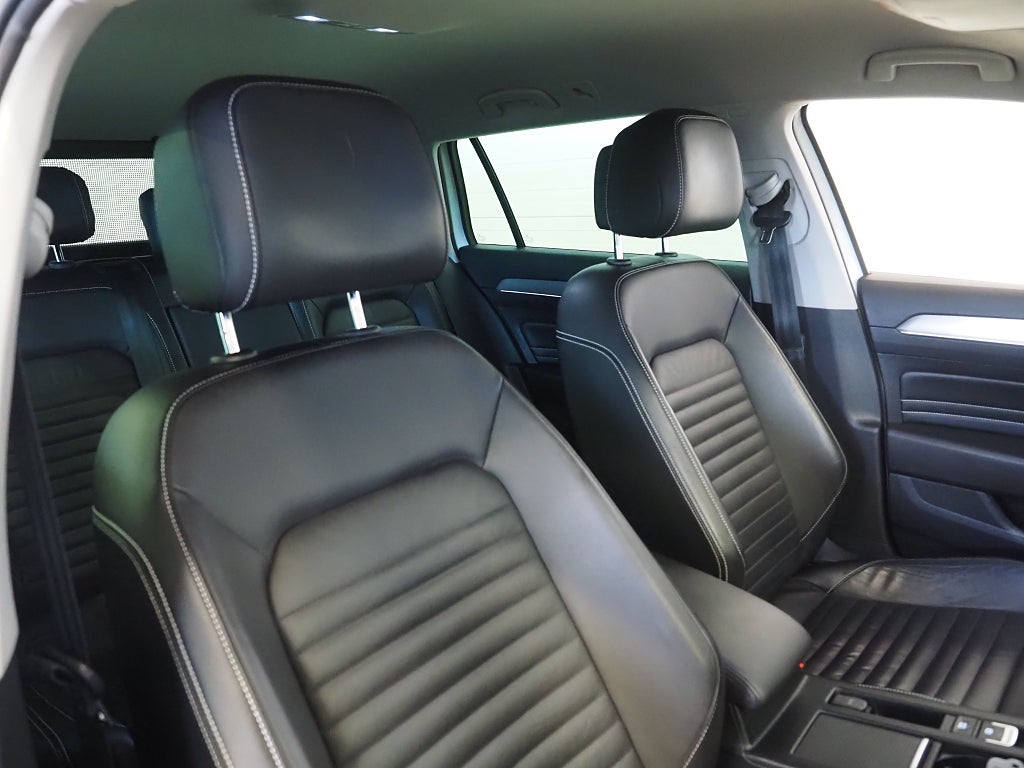 Volkswagen Passat Alltrack 2.0 TDI 4Motion Executive D-Värm Skinn Drag Navi IQ